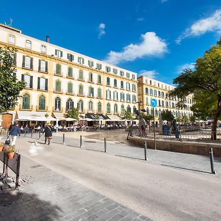 The 1St Corner Central Apartments Malaga Exterior photo