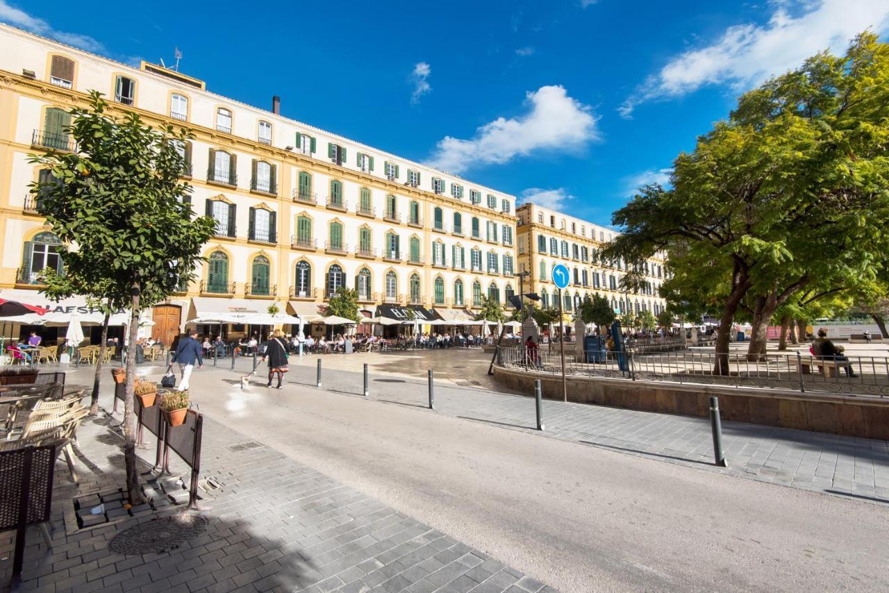 The 1St Corner Central Apartments Malaga Exterior photo