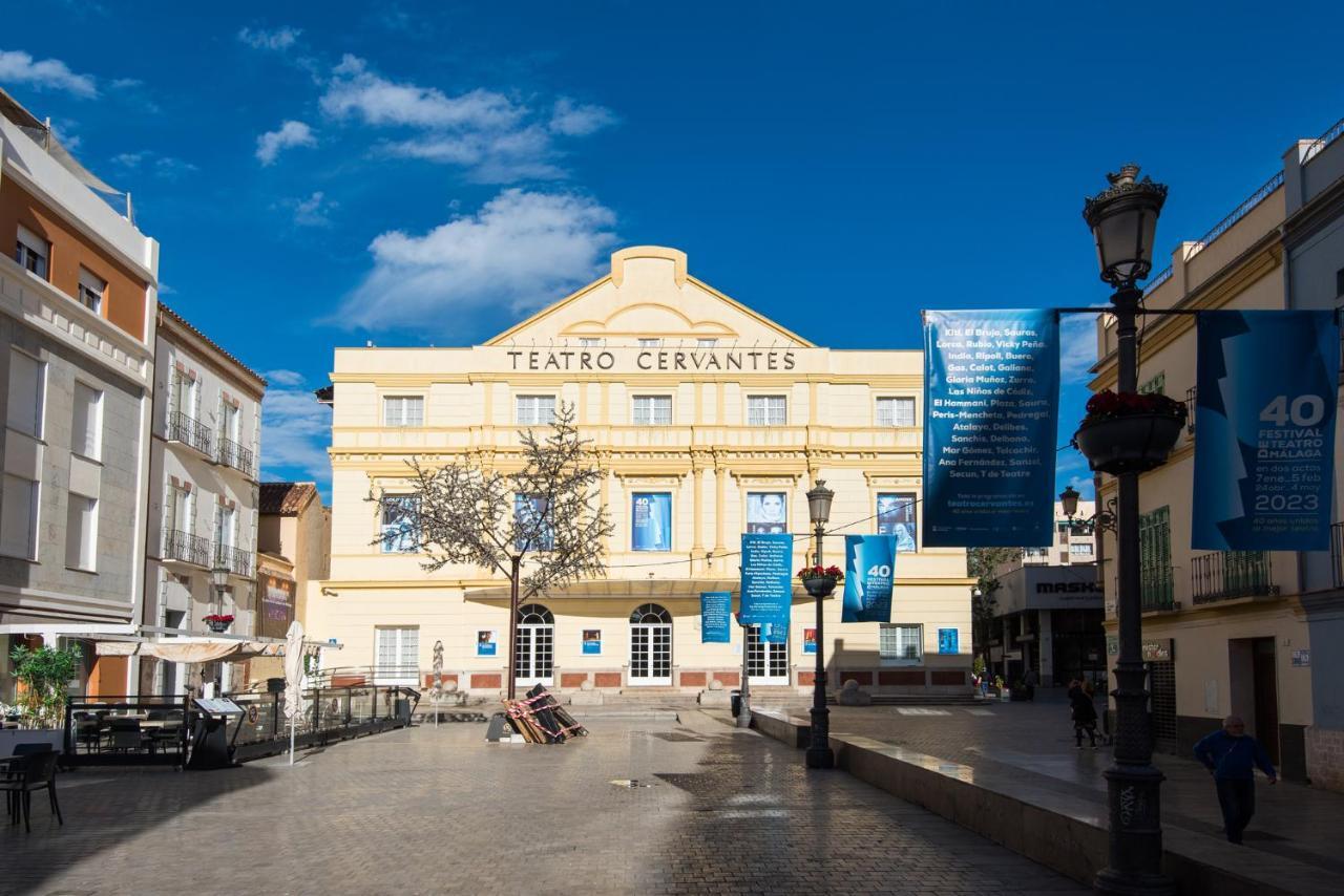 The 1St Corner Central Apartments Malaga Exterior photo